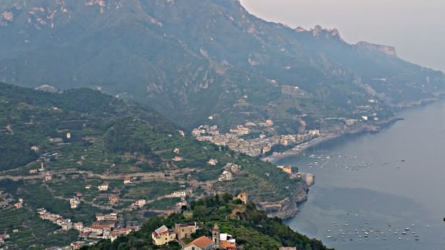 Amalfi y Ravello. Costa Amalfitana entre fuentes y limones Costa Amalfitana