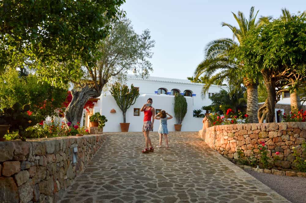 Viajandoconmammi-Viajar-con-niños-Vacaciones-familia-planes-con-niños-en-Ibiza-Santa-Eulalia-Baleares