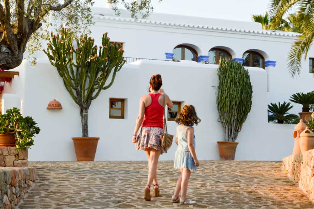 Viajandoconmammi-Viajar-con-niños-Vacaciones-familia-planes-con-niños-en-Ibiza-Santa-Eulalia-Baleares