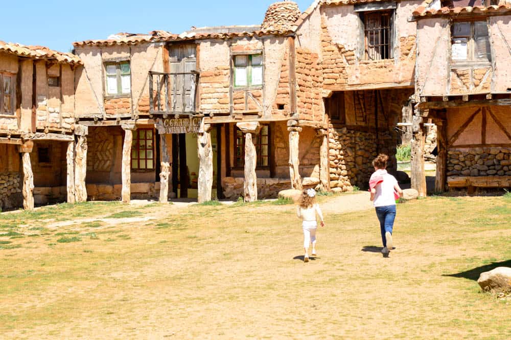 Viajandoconmammi-Viajar-con-niños-Vacaciones-familia-planes-con-niños-en-España-Burgos-Quintanilla-agua-Territorio-Artlanza-Travel