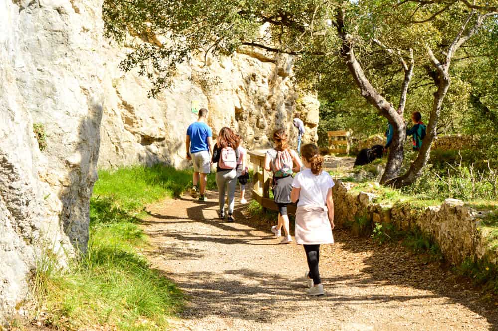 Viajandoconmammi-Viajar-con-niños-Vacaciones-familia-planes-con-niños-en-Cantabria-Santoña-Faro-del-caballo-ruta-senderismo-Travel-31
