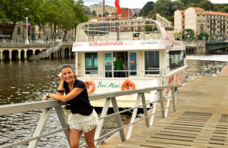 Viajandoconmammi-Viajar-con-niños-Vacaciones-familia-planes-con-niños-Bilbao-Bizkaia-Biolboats-excursiones-barco-por-ría-nervión-Bilbao