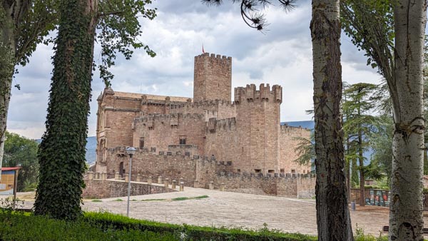 Descubre los 5 Caminos de Santiago por Navarra con la familia Europa